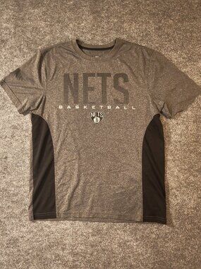 Brooklyn Nets Performance Tee Gray/Black Men’s — No Size Tag — Flawed Sleeve Hem
